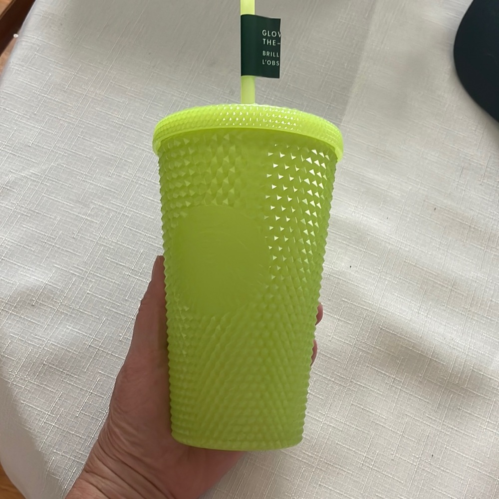 NWT GLOW-IN-THE-DARK lemongrass Starbucks grande 16 ounce studded cup